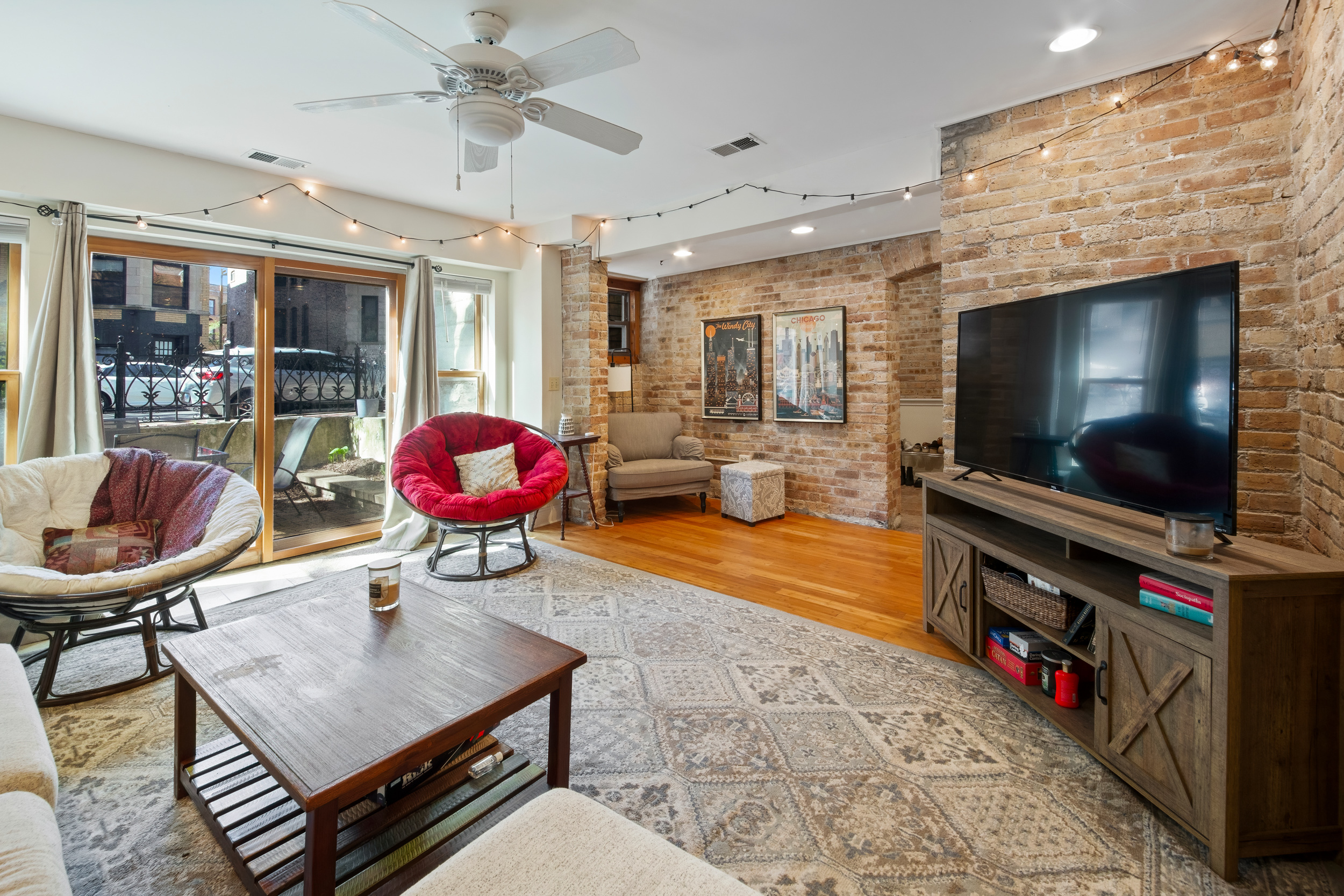 726 - 728 West Briar Place - 726-Garden